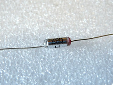 Condensateur polystyrène styroflex Siemens 680pF 160V 2,5% axial - 2pcs