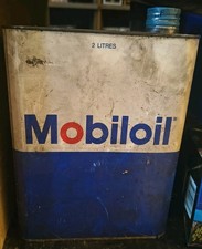 Bidon ancien Mobil oil 2