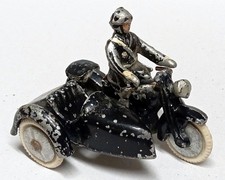 QUIRALU FIGURINE SIDE CAR POLICE ou GENDARMERIE Aluminium peint