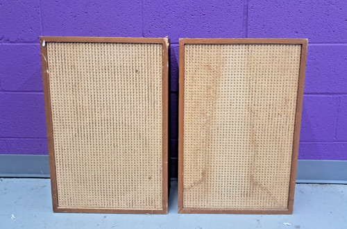 Saba studio speaker set - a, of
