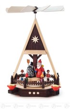 Pyramide Avec Enfants, Père Noël Et Bonhomme pour Bougies 20cmx33, 5cmx19cm