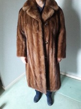 manteau vison clair véritable,  très belle fabrication et toque assortie