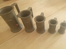 Serie Pots mesure anciens en étain 