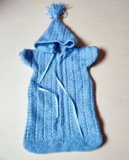 Tenue nid d'ange poupée