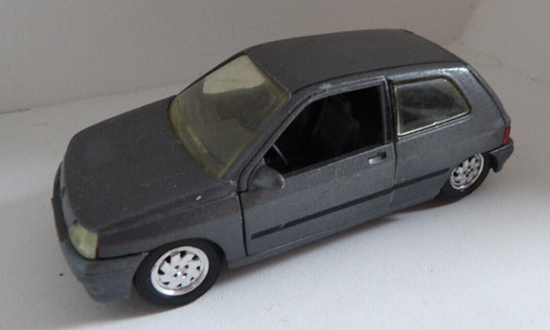Renault clio solido - 1/43,