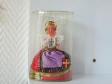 (N°18) ANCIENNE POUPEE FOLKLORIQUE DOLL CYBELLE PETITCOLLIN REGION SAVOIE