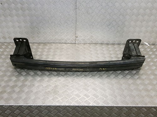 Armature traverse bouclier