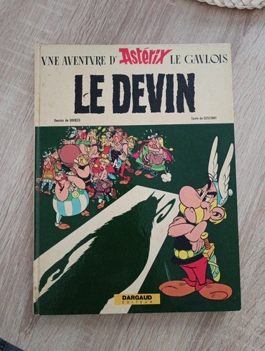 Astérix devin uderzo - astérix,