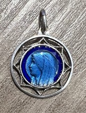médaille religieuse ancienne « Sainte Vierge » - Émaillée