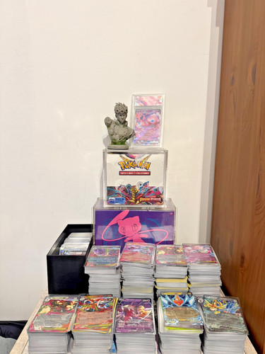 Lot 250 cartes pokemon - cartes,