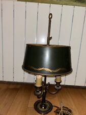 Lucien Gau Lampe Bouillotte de style Empire à quatre lumières avec abat-jour 