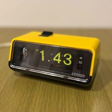 Ancien réveil à bascule