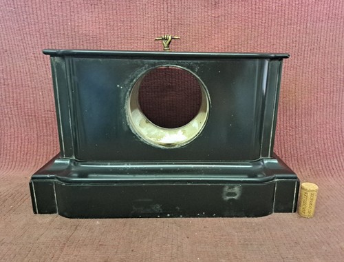Ancien coffrage corps socle - , de