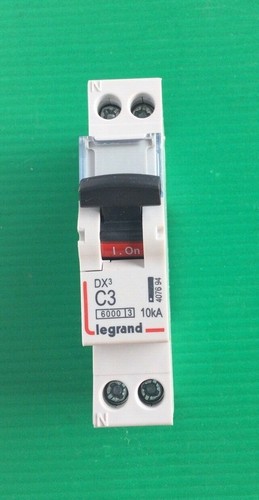Disjoncteur legrand 407694 - disjoncteur,