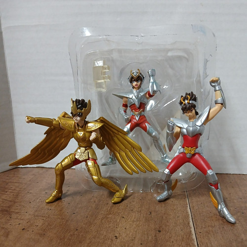 Saint seiya anime figure - saint,