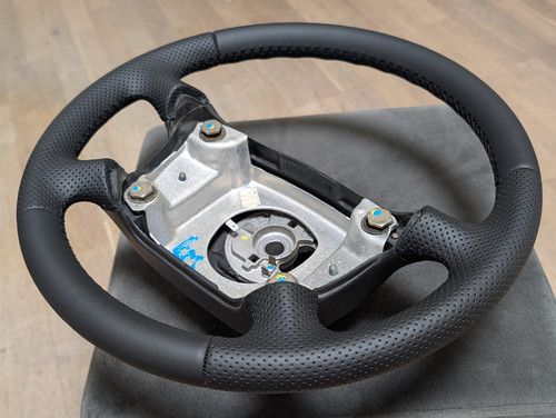 Volant cuir neuf - volant,