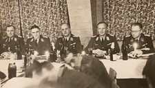 PHOTO FOTO LUFT LUFTWAFFE PILOTE CROIX DE FER ALLEMAND ALLEMANDE REPAS WWII WW2