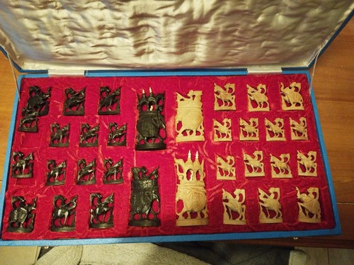 Jeu échecs ancien - ancien, bois