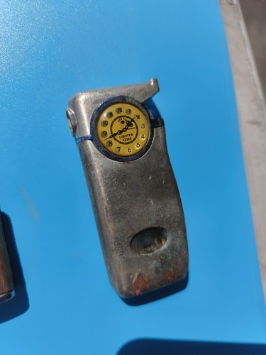 Ancien briquet publicitaire