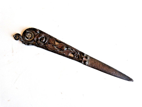 Coupe papier fer - papier, forgé