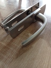 poignée de porte BRICARD 