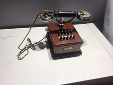 Petit standar telephonique vers 1910/20 en bois