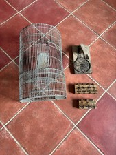 Beau Lot De 4 Pièges Anciens