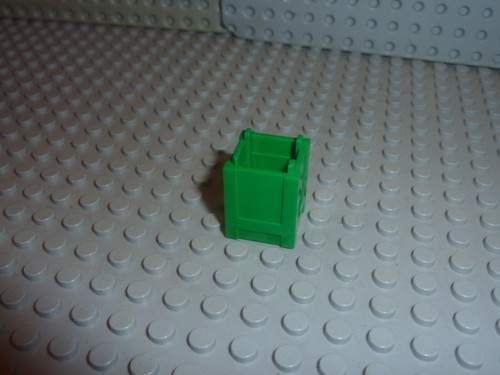 Lego minifig green - x,