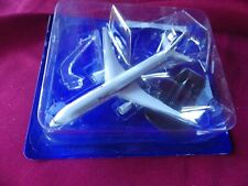 Avion de ligne  BOEING 777 300 THAI   NEUF DANS SON EMBALLAGE D ORIGINE