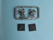 *Collection Warhammer, lot 2 figurines plastique à identifier, 2 photos