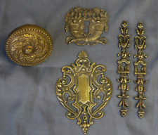 Lot de garnitures de meuble en