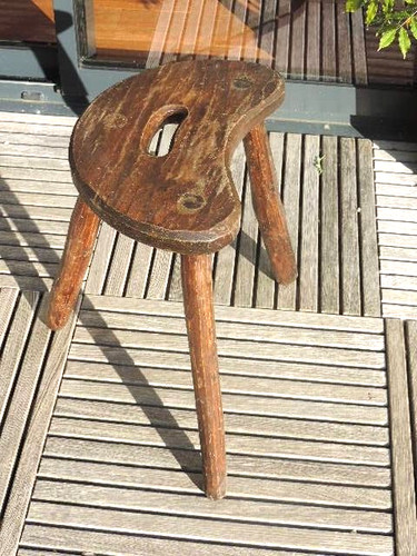 Ancien tabouret tripode - ⭐️,