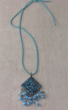 Ancien collier avec pendentif