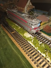 Jouef CC 40101 SNCF Époque III Échelle HO Locomotive Électrique - Argentée/Rouge