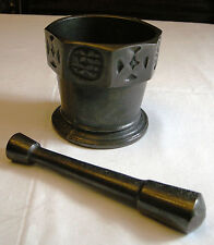 BEAU MORTIER ET SON PILON EN FONTE