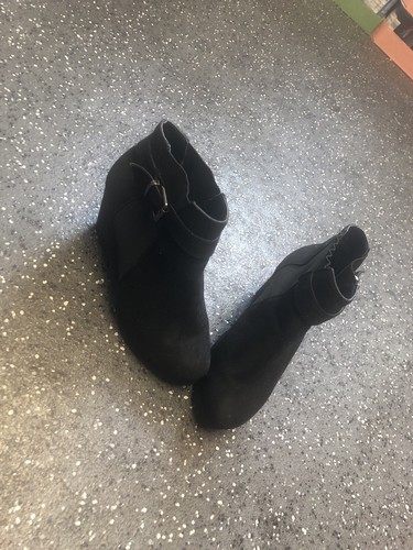 Botte talon daim noir - à, en