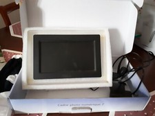 Cadre photo numérique 7’ (16/10)