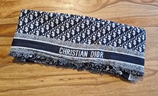 Grand carré Christian Dior -