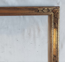 Rare cadre Montparnasse en bois sculpté doré à la feuille- Format 63,1 x 52,3 cm