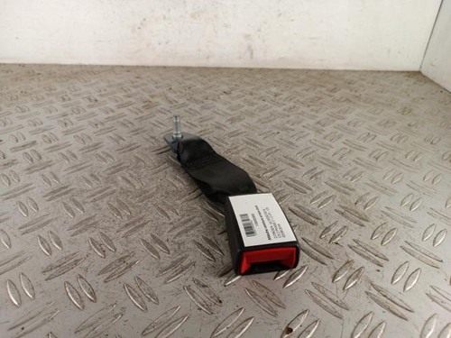 Attache ceinture arriere - , droit