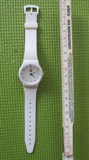 montre de ville blanche  Apple