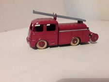 DINKY TOYS POMPIERS 1ER SECOURS  32E SANS BOITE