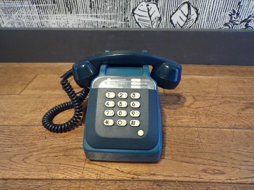 Vintage telephone bleu socotel - vintage,