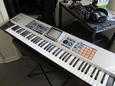Roland Fantom X7 76 key