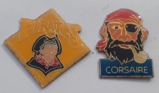 lot 2 pins corsaire pirate