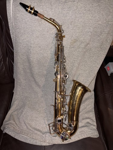Bundy saxophone selmer co - by,