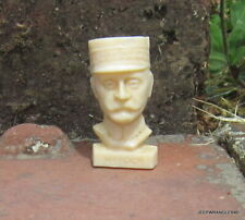 FIGURINE PUBLICITAIRE  TOTAL 1970  GLOIRES DE LA REPUBLIQUE  BUSTE MARECHAL FOCH