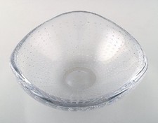 Bol en verre signé Kosta