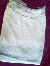 CHEMISE DE NUIT EN LIN BRODEE