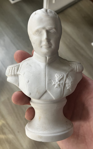 Joli petit buste porcelaine - petit,